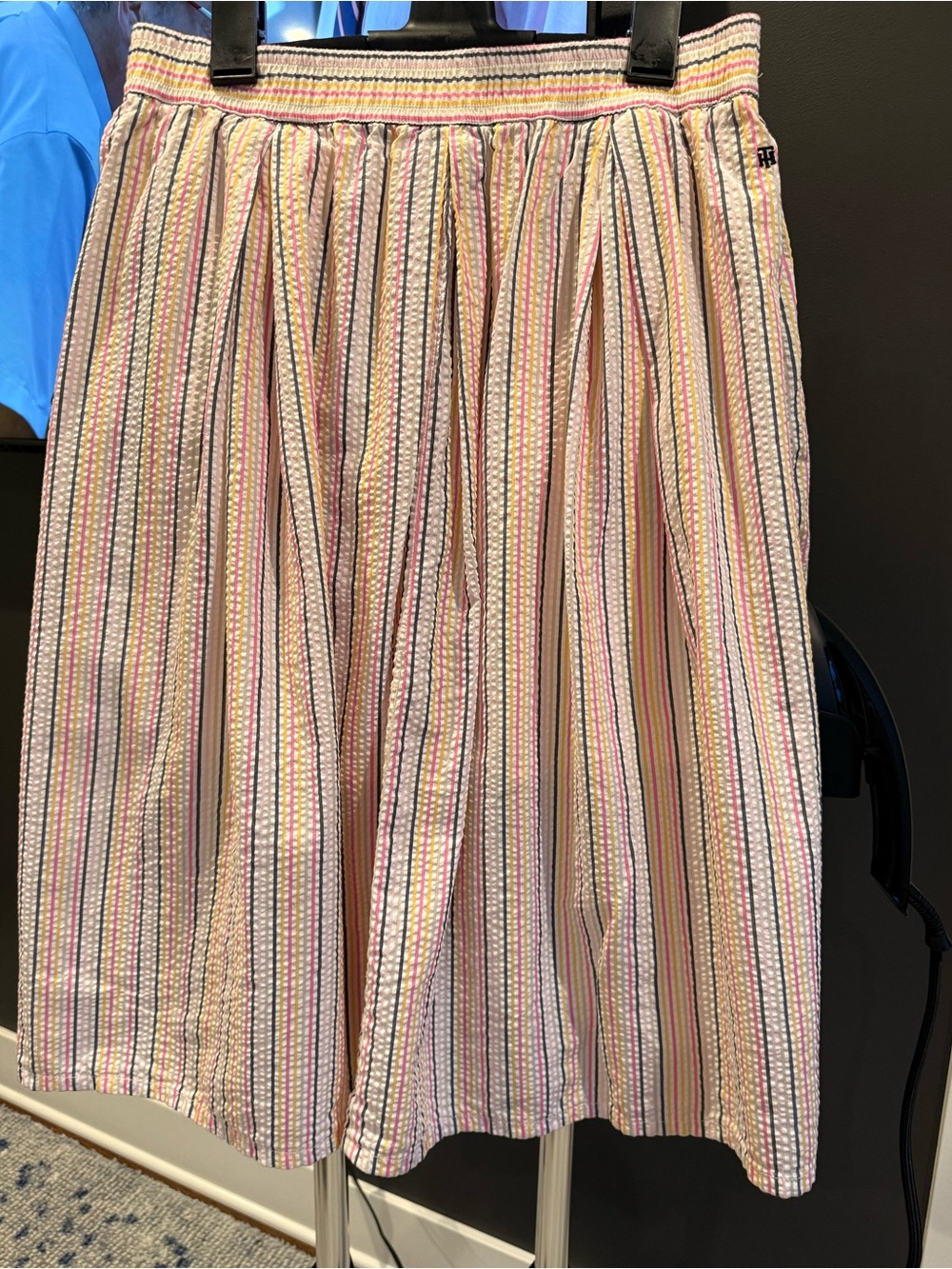 Tommy Hilfiger lined long skirt. - Picture 2 of 2